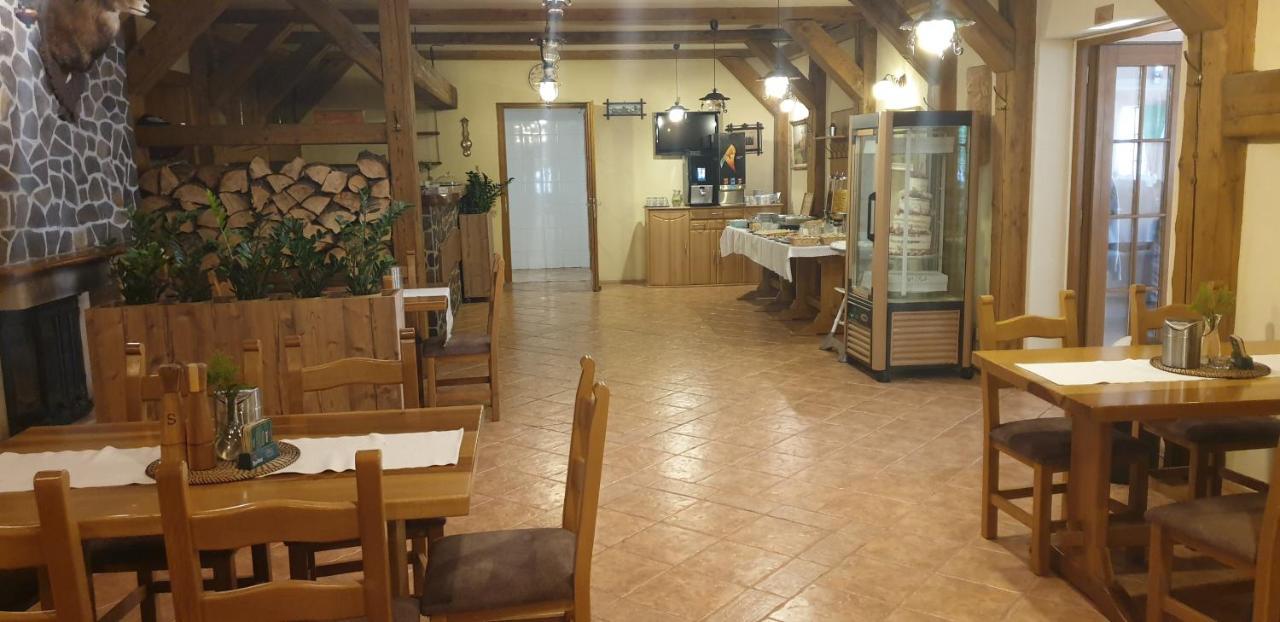 Forrest Hotel Хомутов Екстер'єр фото