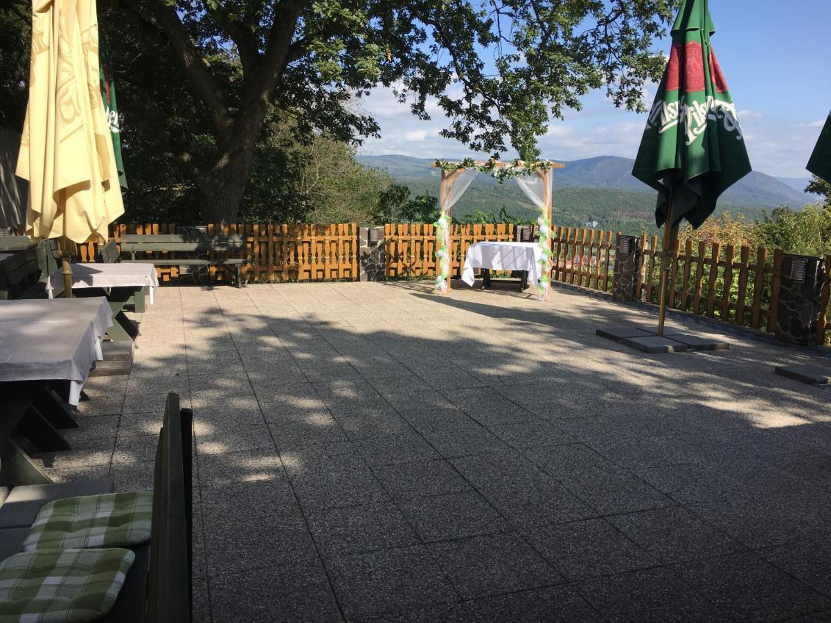 Forrest Hotel Хомутов Екстер'єр фото