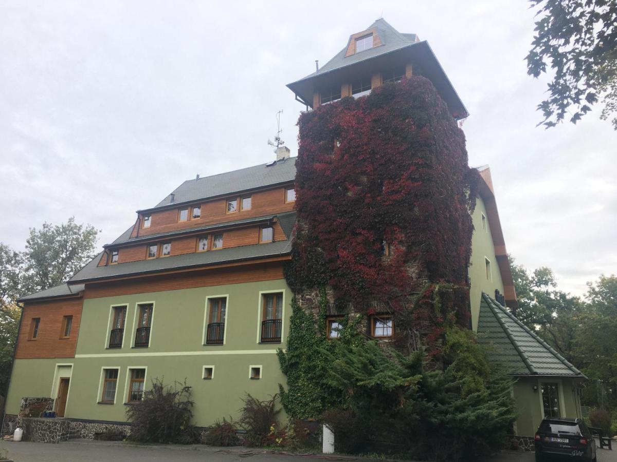 Forrest Hotel Хомутов Екстер'єр фото